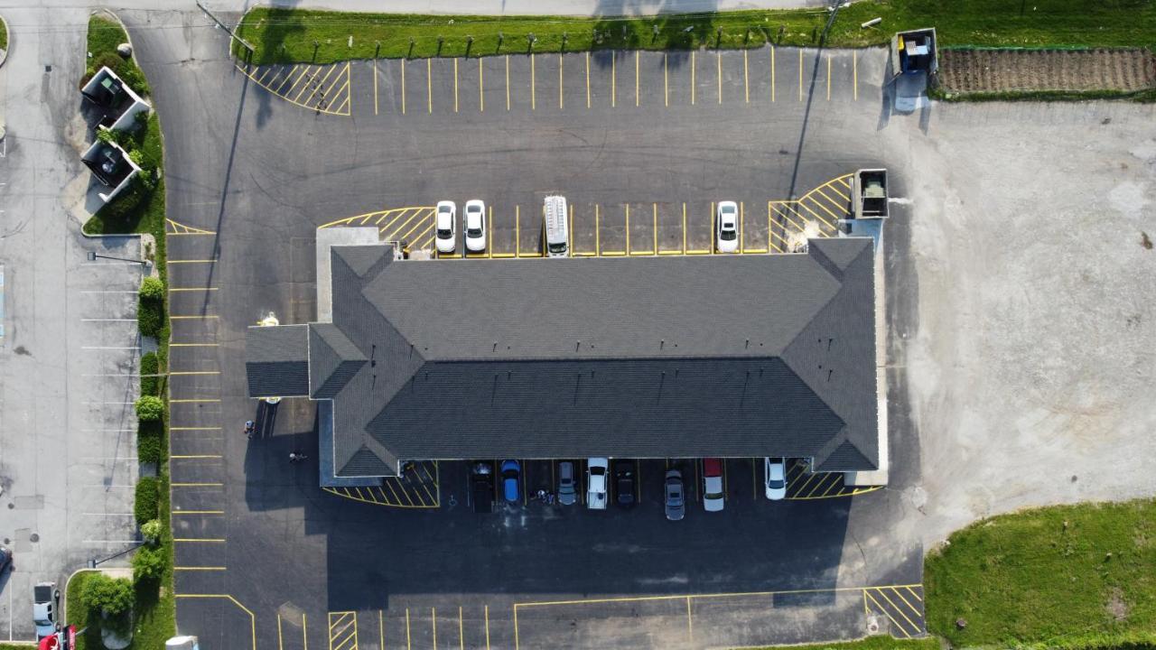 Days Inn By Wyndham Indianapolis East Post Road Экстерьер фото