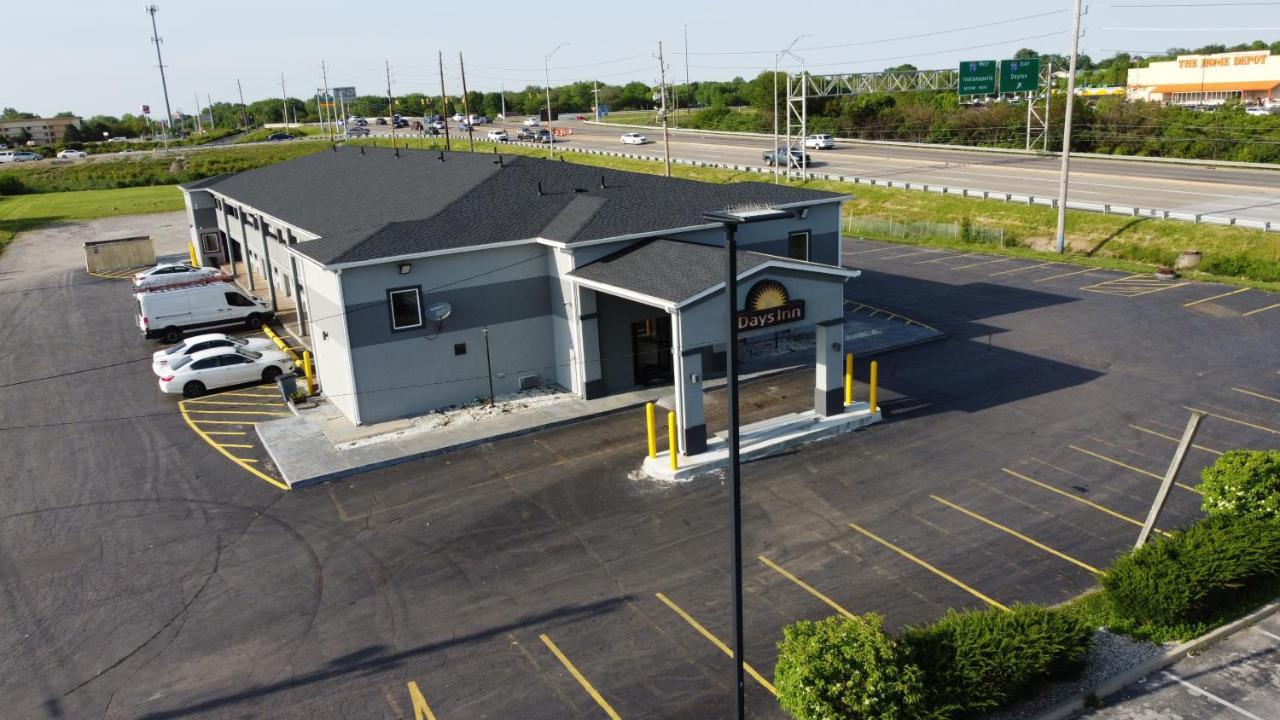 Days Inn By Wyndham Indianapolis East Post Road Экстерьер фото